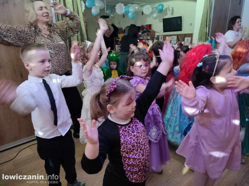 Bal karnawałowy w przedszkolu Jaś i Małgosia w Łowiczu