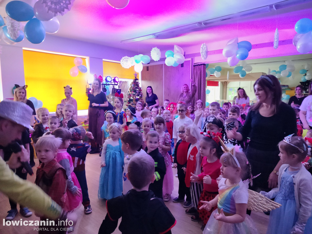 Bal karnawałowy w przedszkolu Jaś i Małgosia w Łowiczu