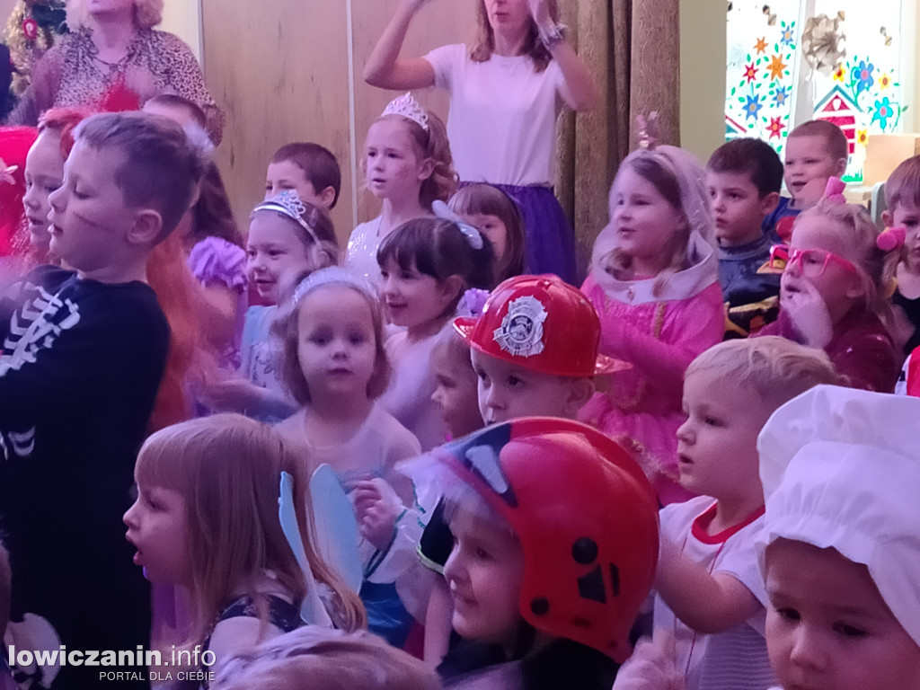 Bal karnawałowy w przedszkolu Jaś i Małgosia w Łowiczu