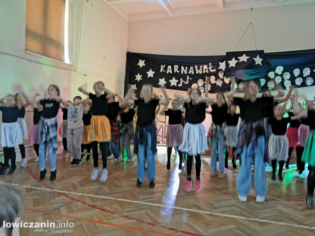 Karnawałowy Dzień Tańca w Szkole Podstawowej nr 1