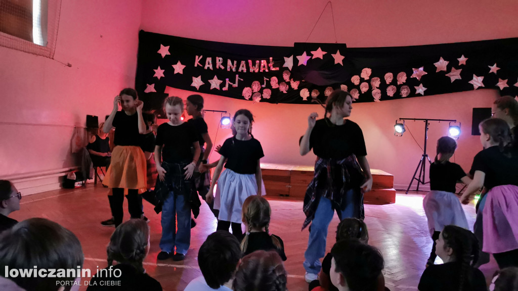 Karnawałowy Dzień Tańca w Szkole Podstawowej nr 1