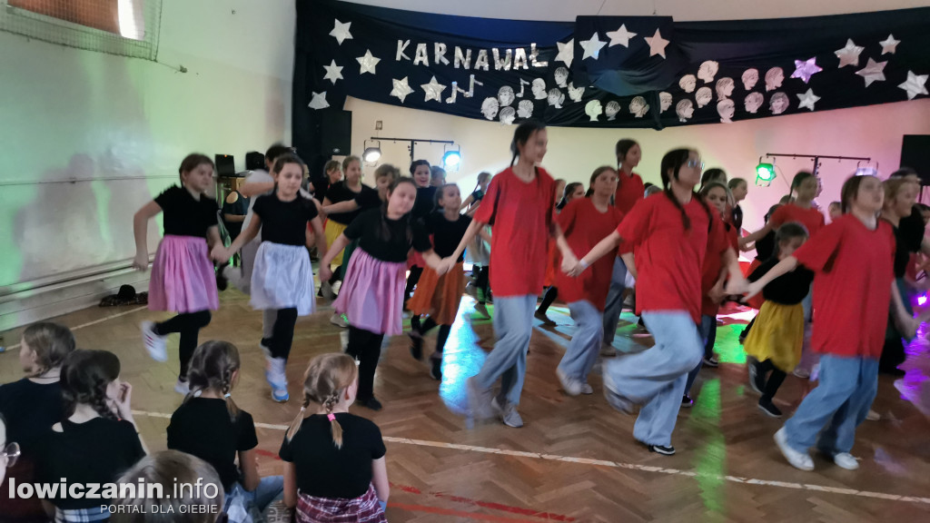 Karnawałowy Dzień Tańca w Szkole Podstawowej nr 1
