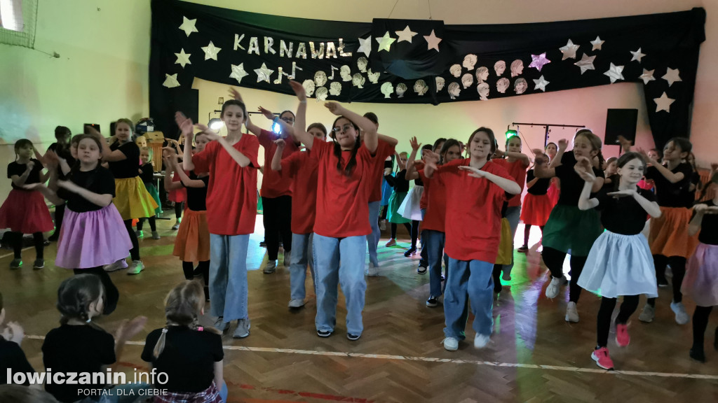 Karnawałowy Dzień Tańca w Szkole Podstawowej nr 1