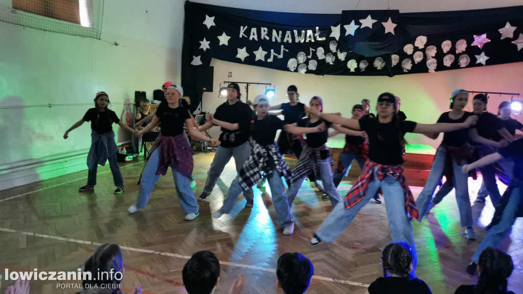 Karnawałowy Dzień Tańca w Szkole Podstawowej nr 1