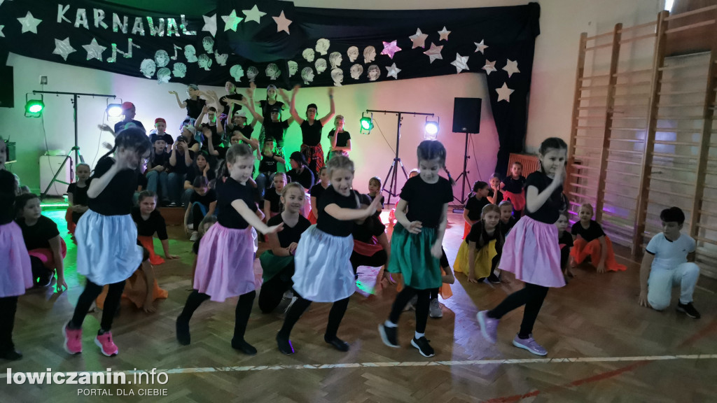 Karnawałowy Dzień Tańca w Szkole Podstawowej nr 1
