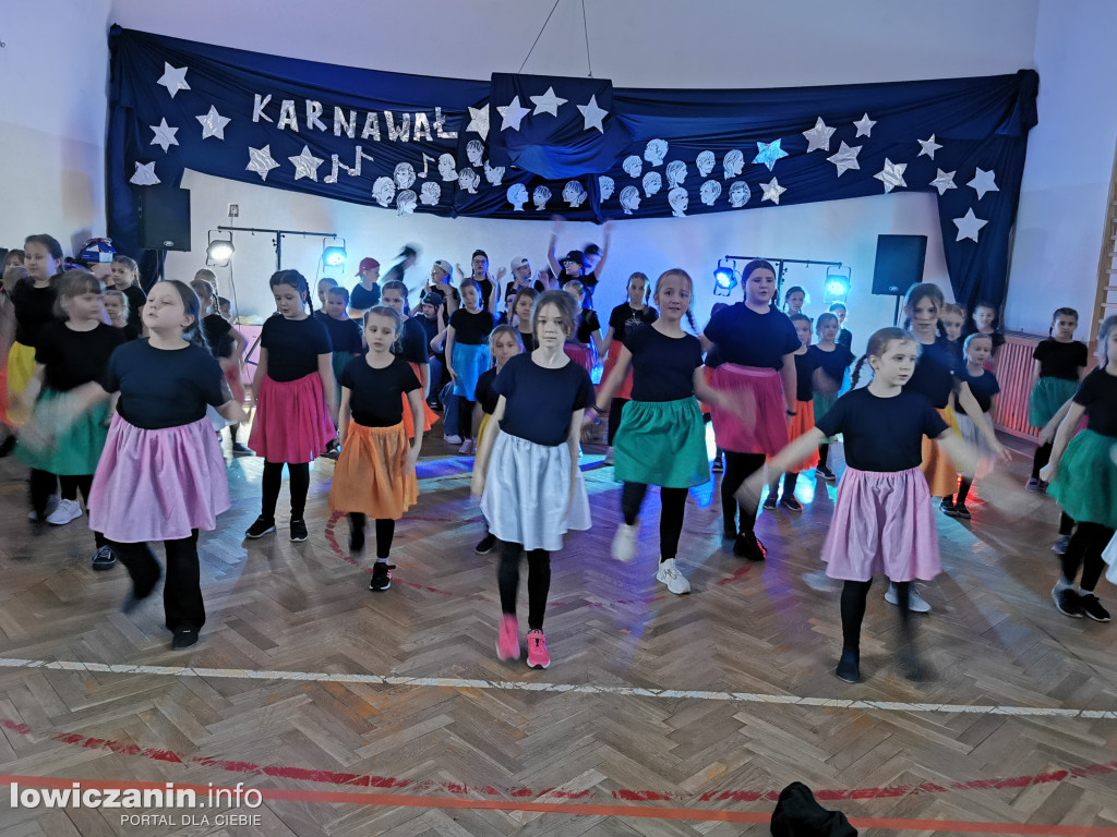 Karnawałowy Dzień Tańca w Szkole Podstawowej nr 1