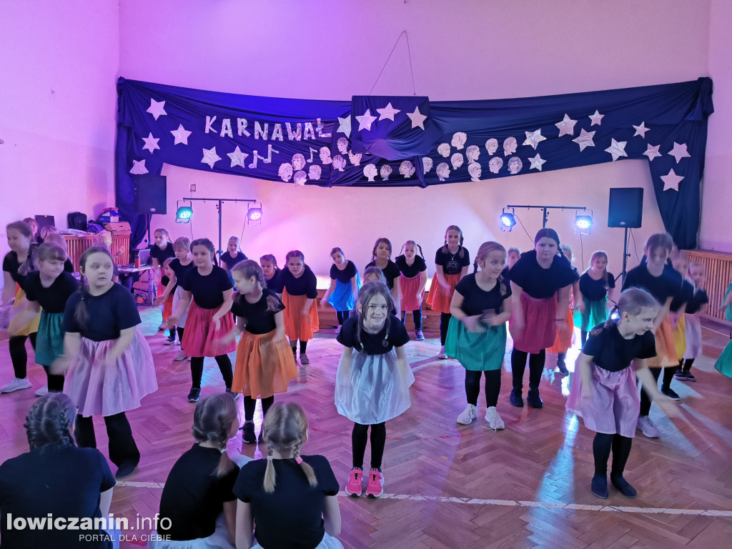Karnawałowy Dzień Tańca w Szkole Podstawowej nr 1