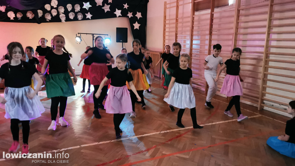 Karnawałowy Dzień Tańca w Szkole Podstawowej nr 1