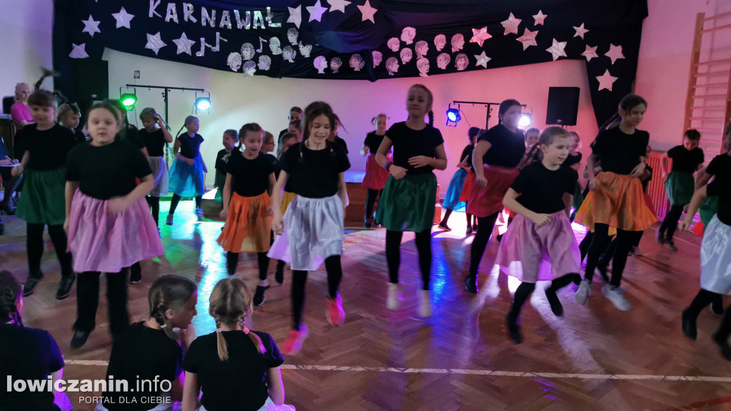 Karnawałowy Dzień Tańca w Szkole Podstawowej nr 1