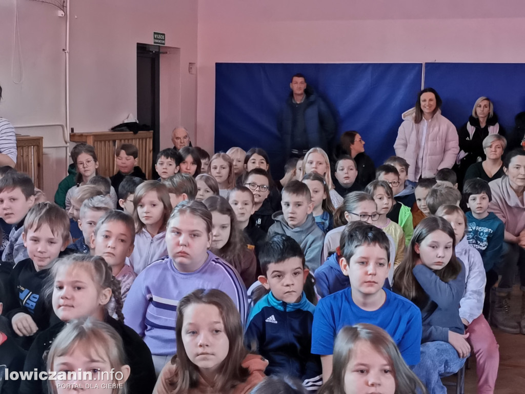 Karnawałowy Dzień Tańca w Szkole Podstawowej nr 1