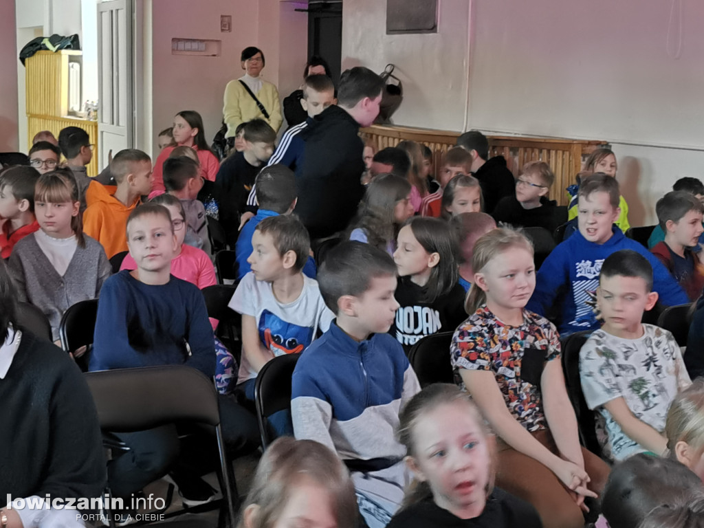 Karnawałowy Dzień Tańca w Szkole Podstawowej nr 1