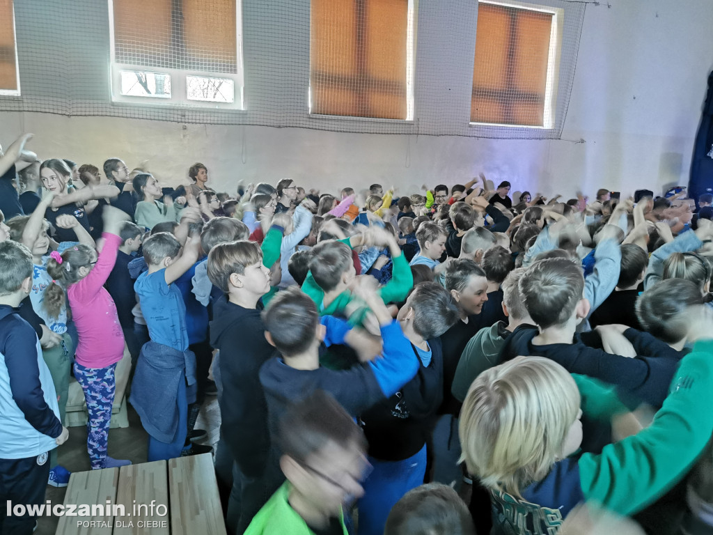 Karnawałowy Dzień Tańca w Szkole Podstawowej nr 1