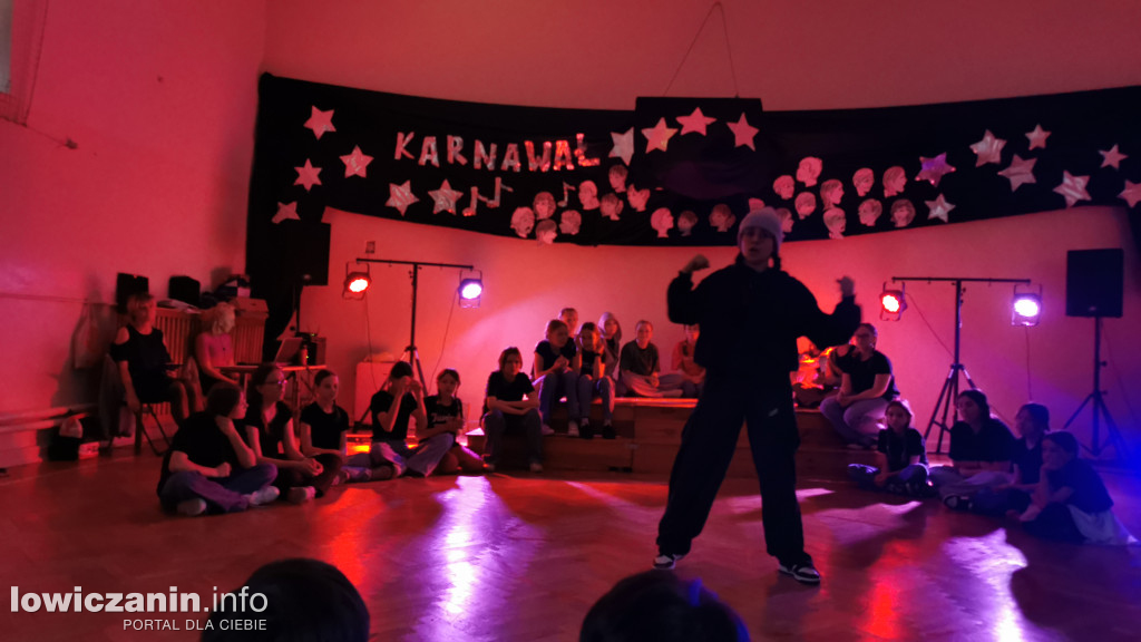 Karnawałowy Dzień Tańca w Szkole Podstawowej nr 1