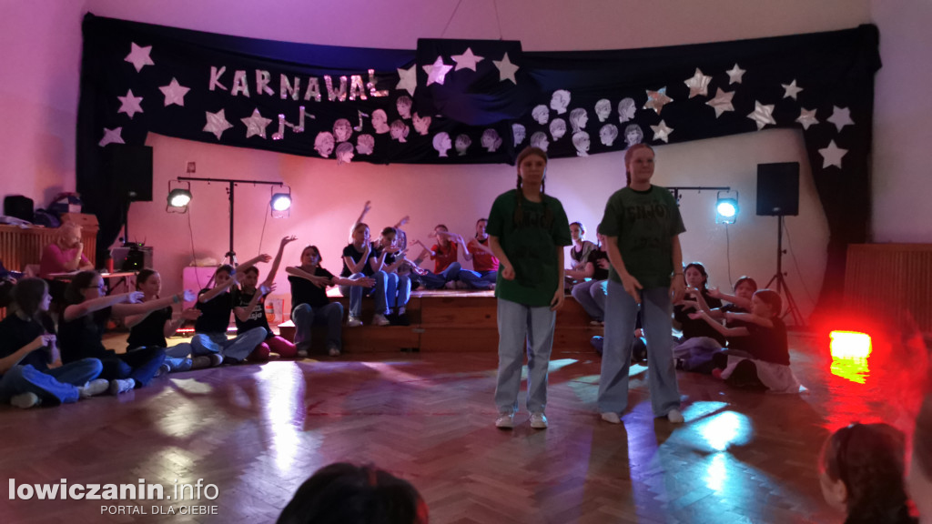 Karnawałowy Dzień Tańca w Szkole Podstawowej nr 1
