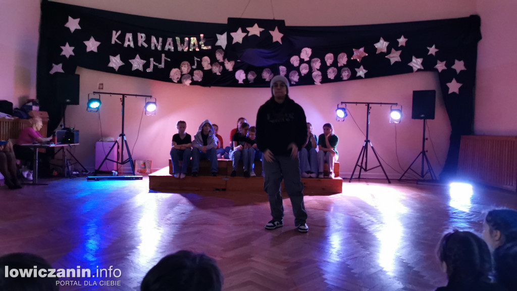 Karnawałowy Dzień Tańca w Szkole Podstawowej nr 1