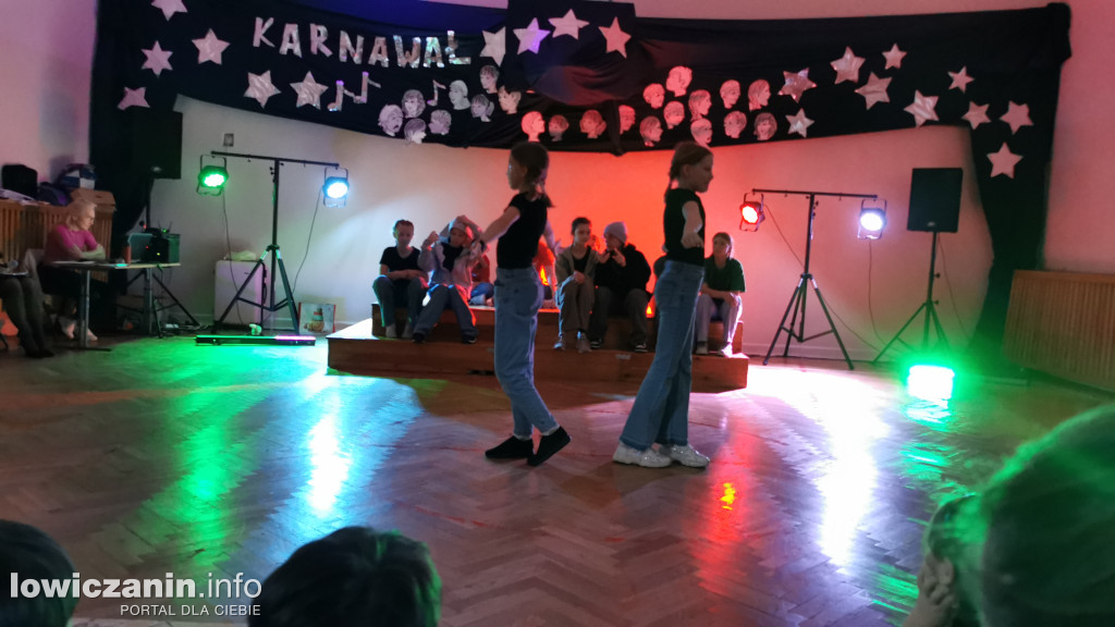 Karnawałowy Dzień Tańca w Szkole Podstawowej nr 1
