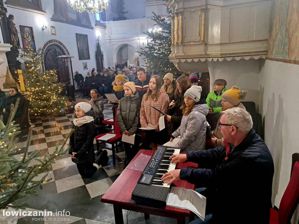 Kolędowanie w parafii w Sobocie