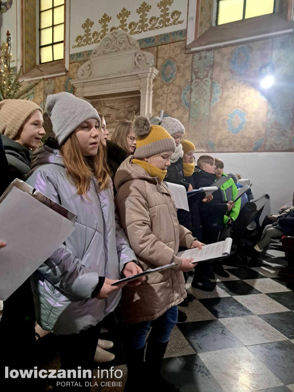Kolędowanie w parafii w Sobocie