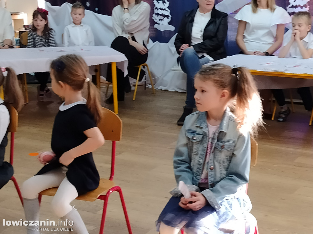 Świętowanie w przedszkolu Jaś i Małgosia w Łowiczu