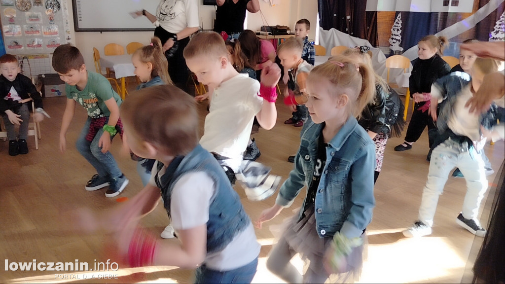 Świętowanie w przedszkolu Jaś i Małgosia w Łowiczu