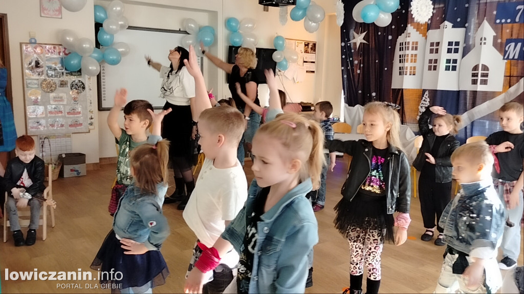 Świętowanie w przedszkolu Jaś i Małgosia w Łowiczu