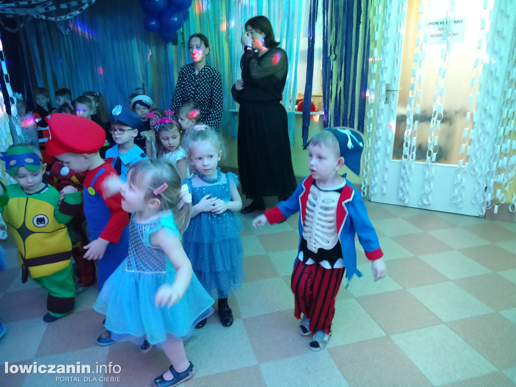 Karnawałowa zabawa w przedszkolu „Pod Świerkami