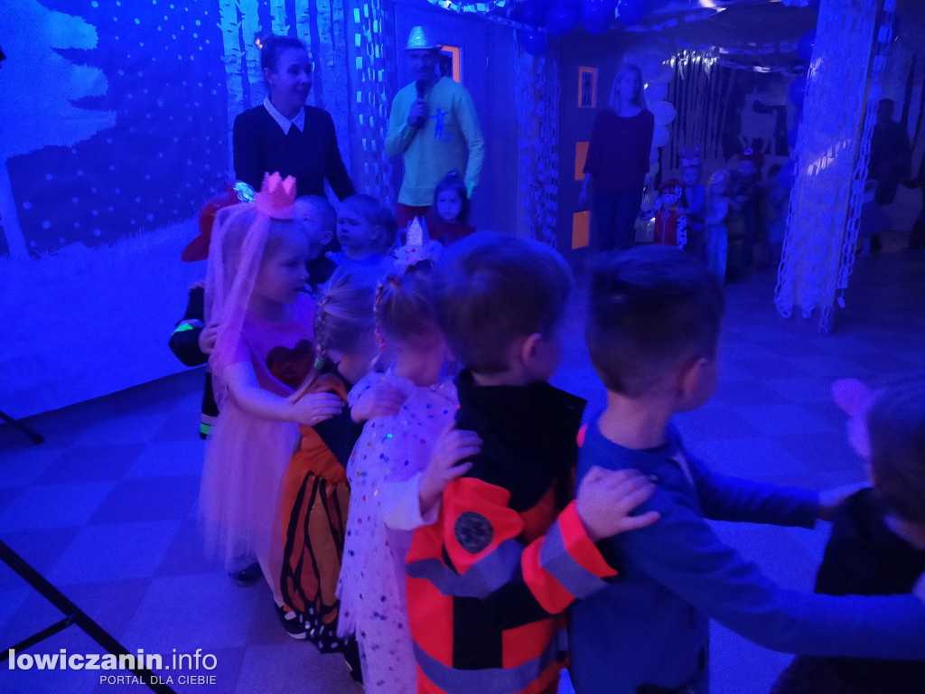 Karnawałowa zabawa w przedszkolu „Pod Świerkami
