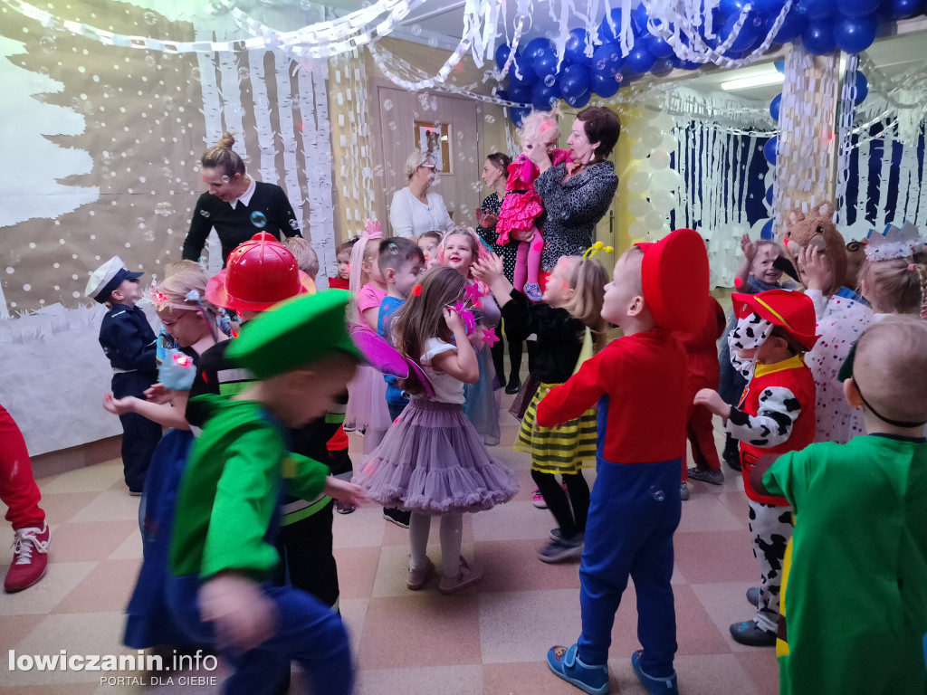 Karnawałowa zabawa w przedszkolu „Pod Świerkami