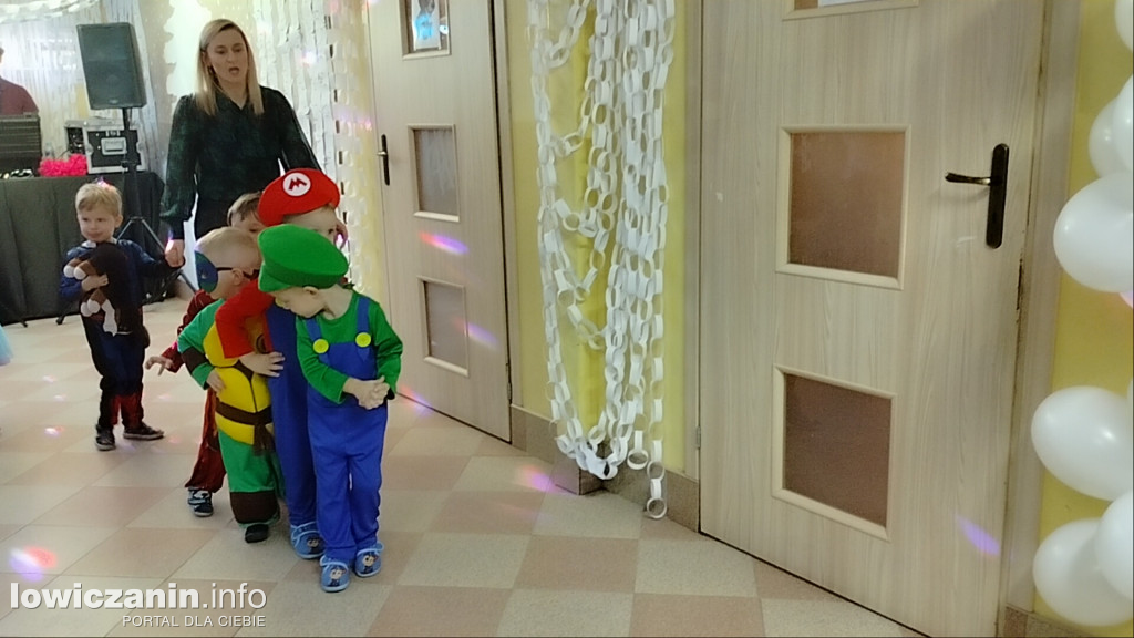 Karnawałowa zabawa w przedszkolu „Pod Świerkami
