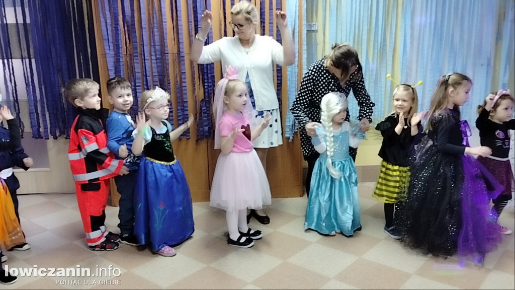 Karnawałowa zabawa w przedszkolu „Pod Świerkami