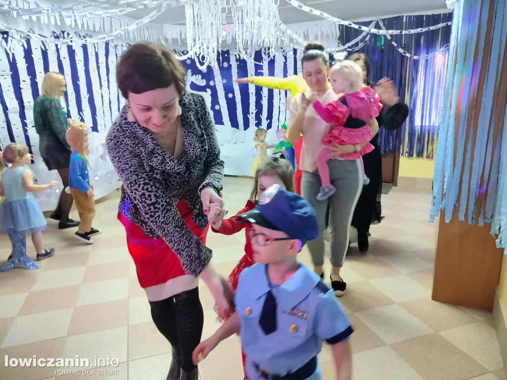Karnawałowa zabawa w przedszkolu „Pod Świerkami