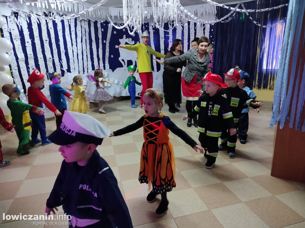 Karnawałowa zabawa w przedszkolu „Pod Świerkami