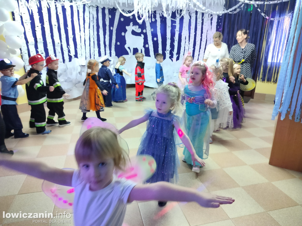 Karnawałowa zabawa w przedszkolu „Pod Świerkami