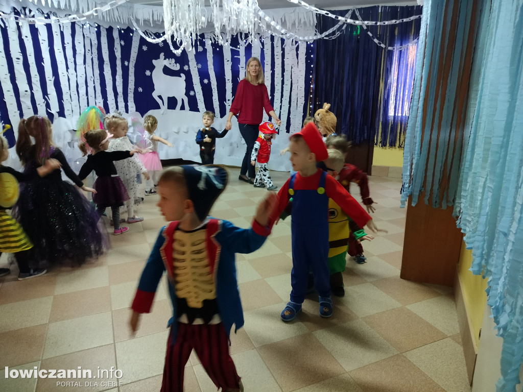 Karnawałowa zabawa w przedszkolu „Pod Świerkami