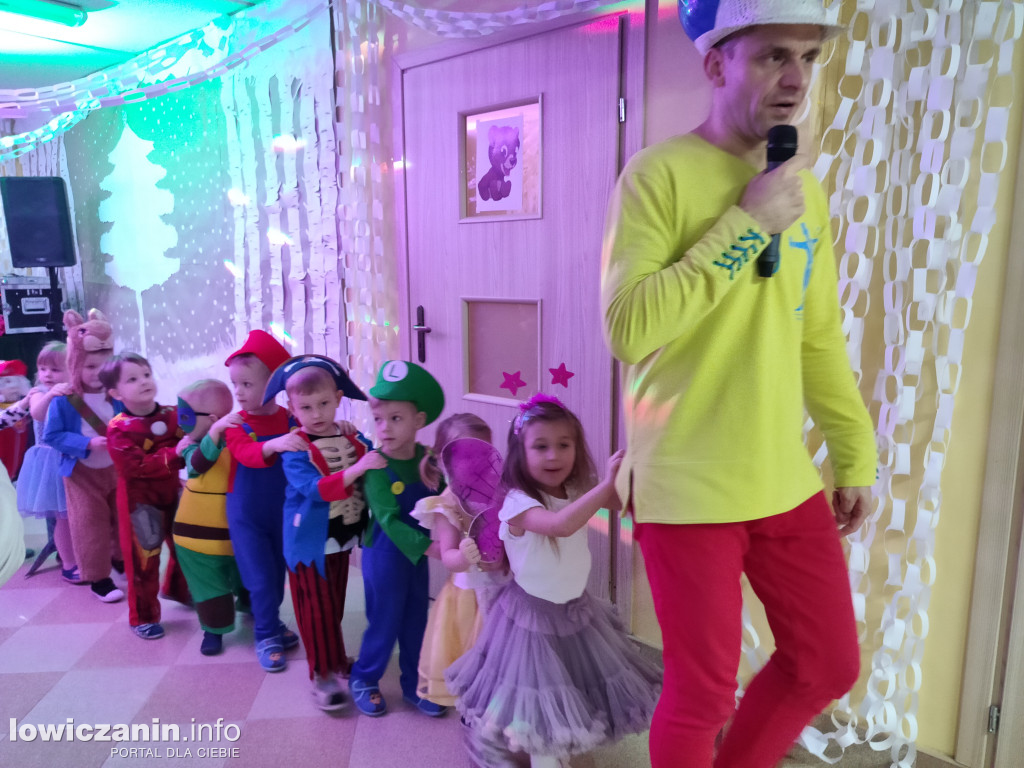 Karnawałowa zabawa w przedszkolu „Pod Świerkami