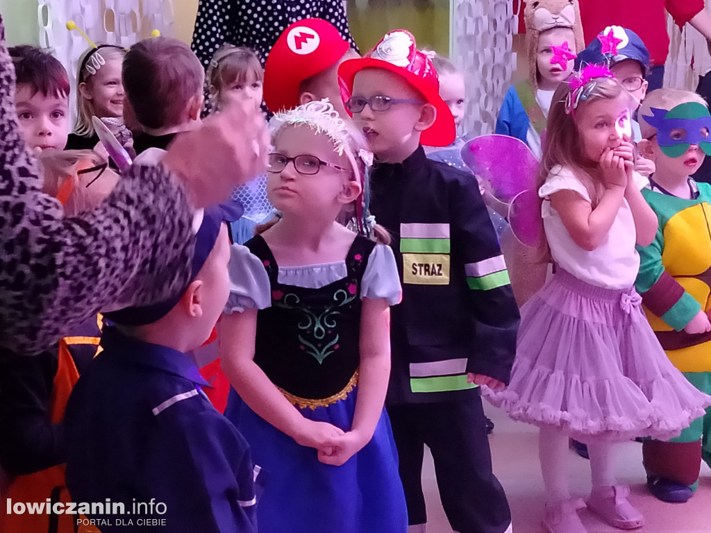 Karnawałowa zabawa w przedszkolu „Pod Świerkami