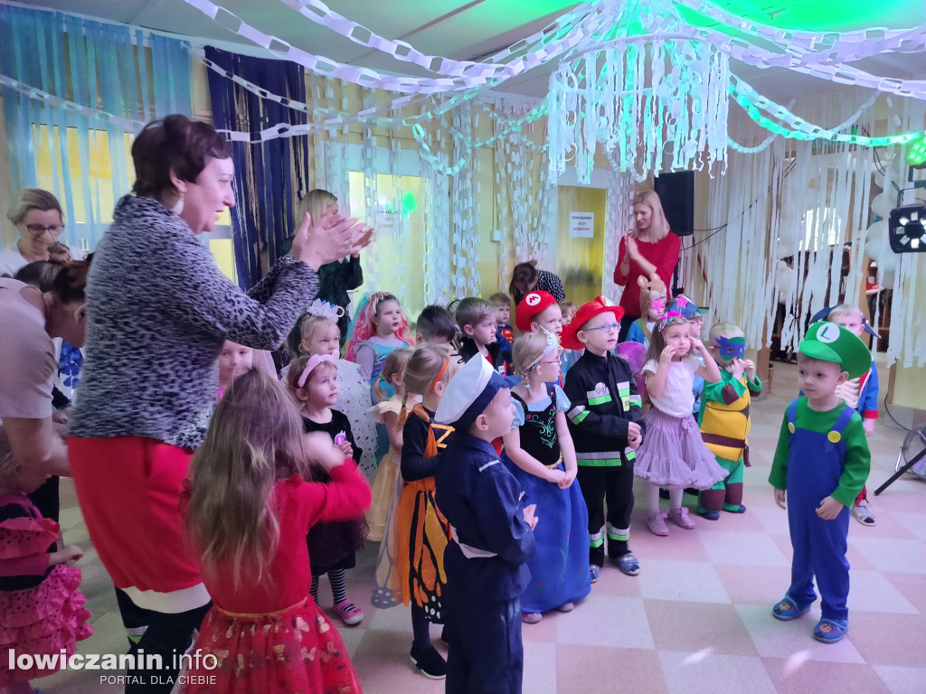 Karnawałowa zabawa w przedszkolu „Pod Świerkami