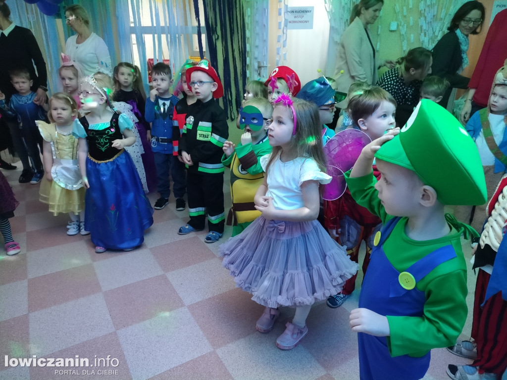 Karnawałowa zabawa w przedszkolu „Pod Świerkami