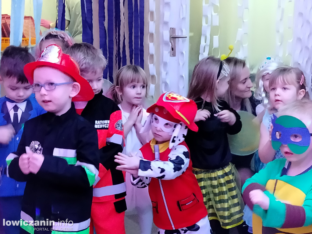 Karnawałowa zabawa w przedszkolu „Pod Świerkami