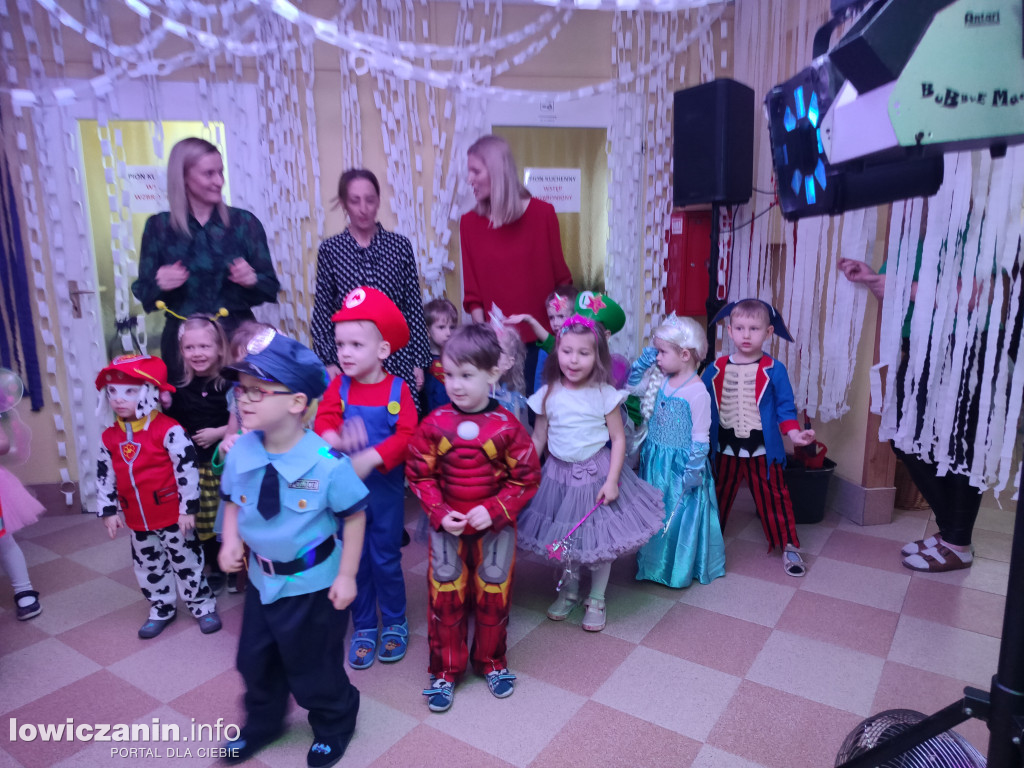 Karnawałowa zabawa w przedszkolu „Pod Świerkami