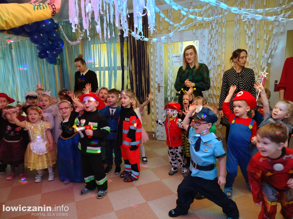 Karnawałowa zabawa w przedszkolu „Pod Świerkami