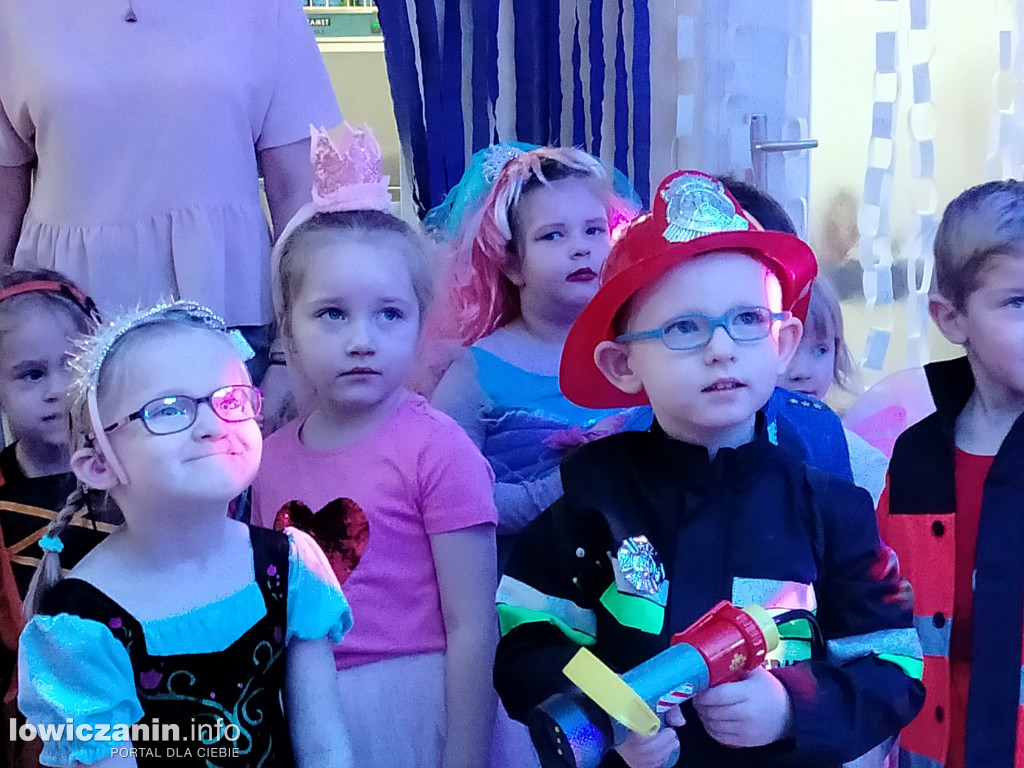 Karnawałowa zabawa w przedszkolu „Pod Świerkami
