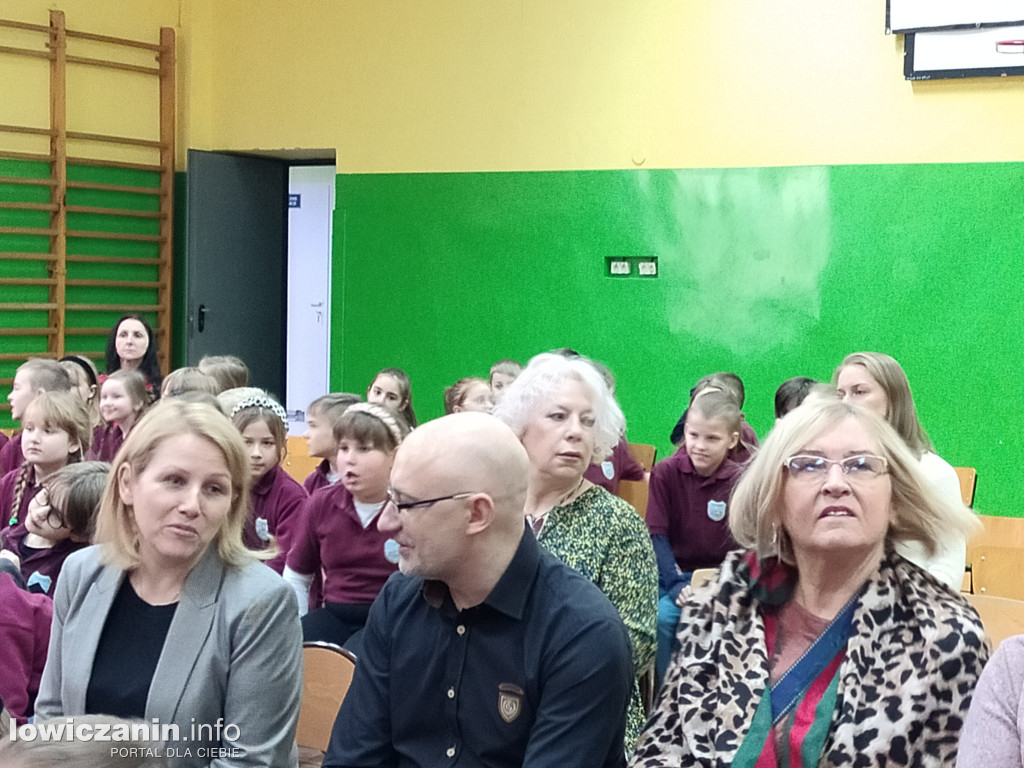 Wernisaż wystawy prac malarskich „Malujemy sercem III” w Popowie