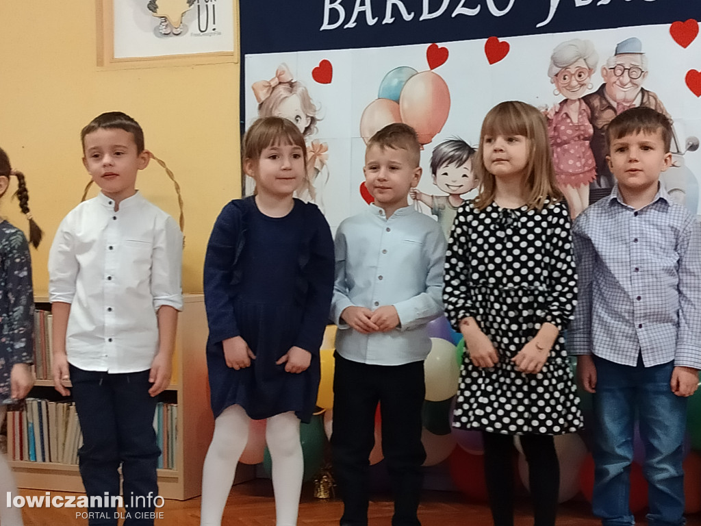 Łowicz. Dzień Babci i Dziadka w przedszkolu „Pod Świerkami”