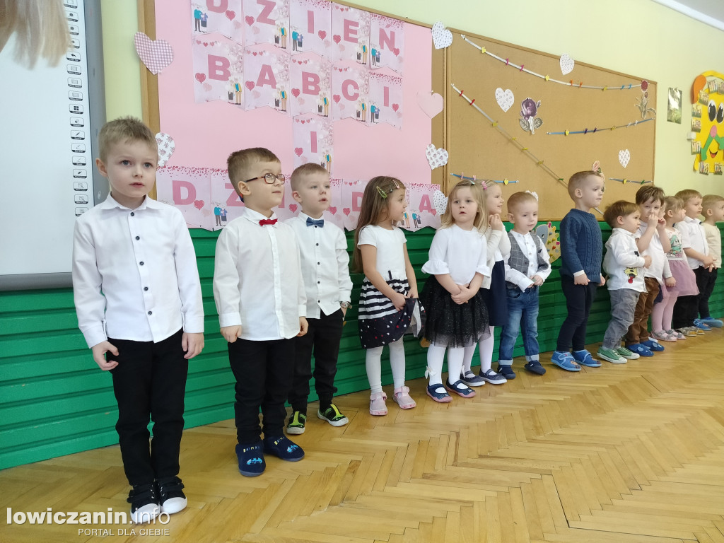 Łowicz. Dzień Babci i Dziadka w przedszkolu „Pod Świerkami”