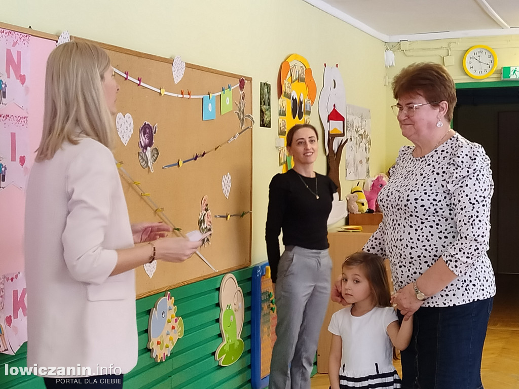 Łowicz. Dzień Babci i Dziadka w przedszkolu „Pod Świerkami”