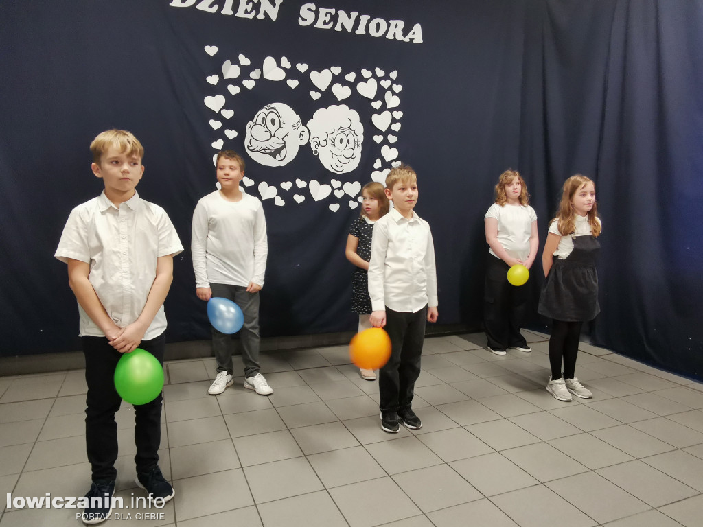 Dzień Babci i Dziadka w szkole w Łaguszewie
