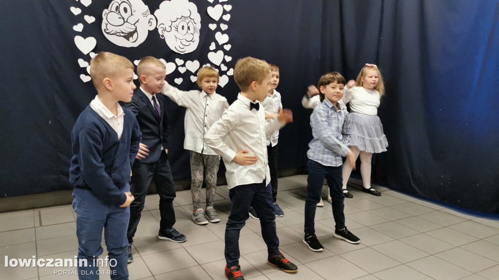 Dzień Babci i Dziadka w szkole w Łaguszewie