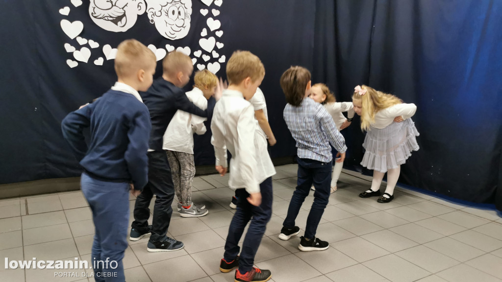 Dzień Babci i Dziadka w szkole w Łaguszewie