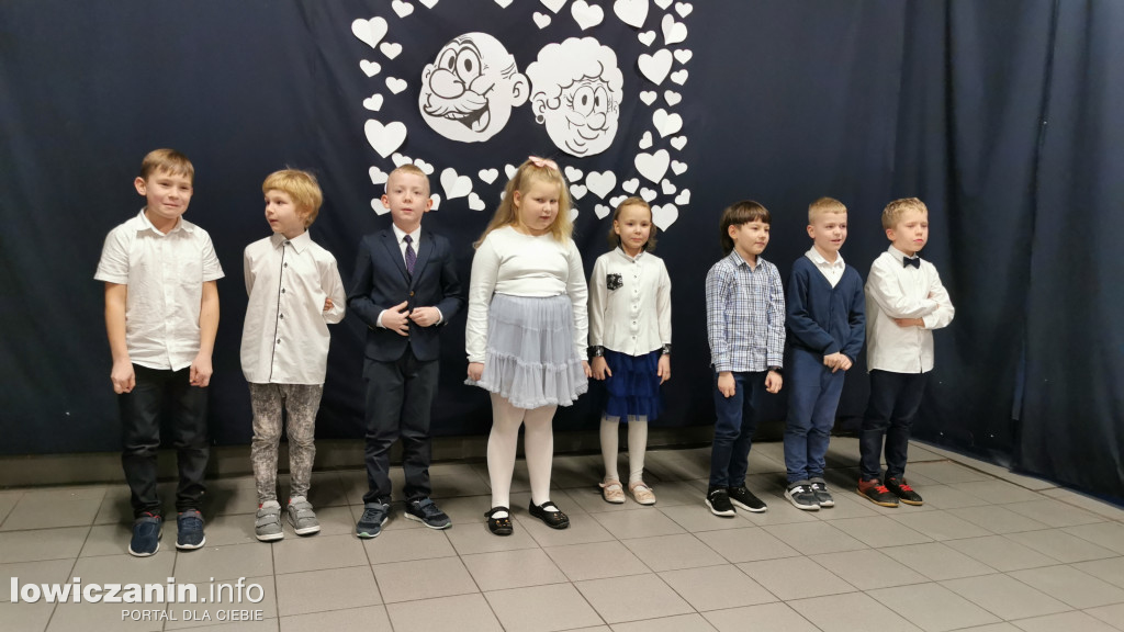 Dzień Babci i Dziadka w szkole w Łaguszewie